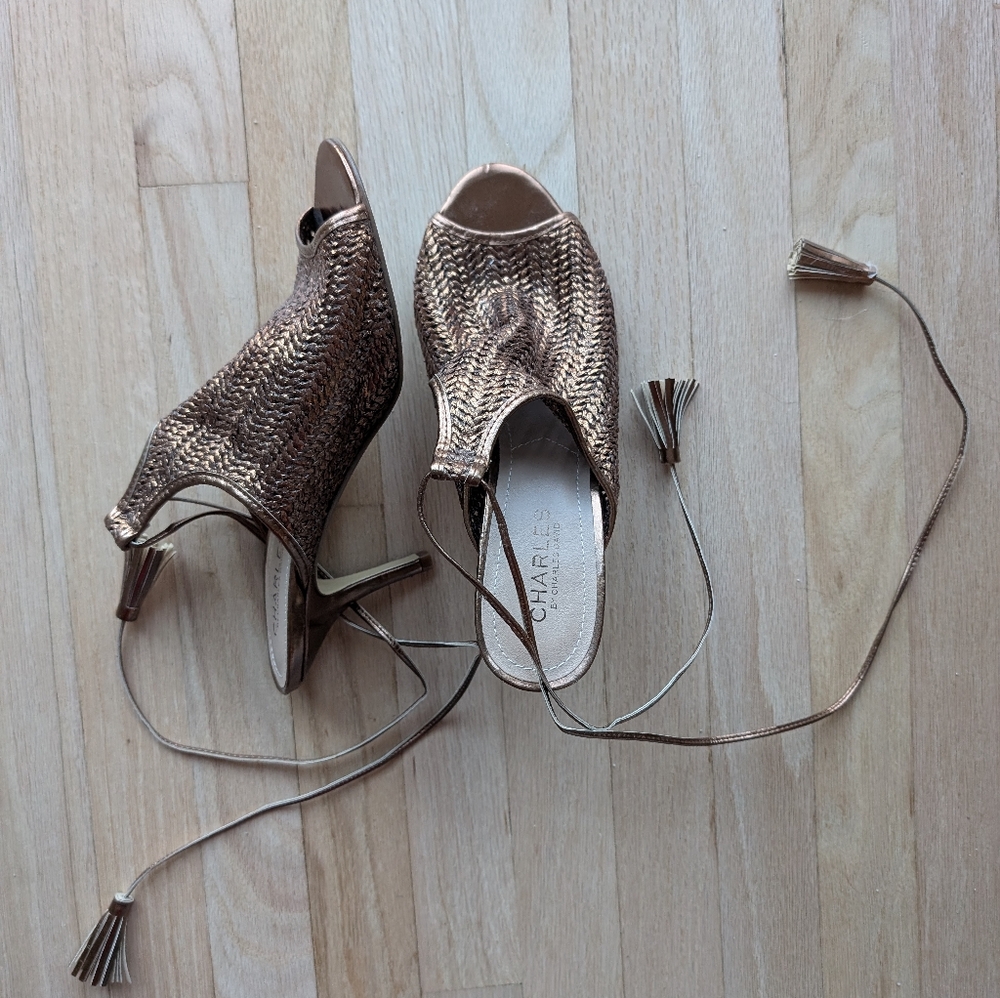 Charles Lace Up Bronze Metallic Basket Weave Heels (7.5) BARELY worn!